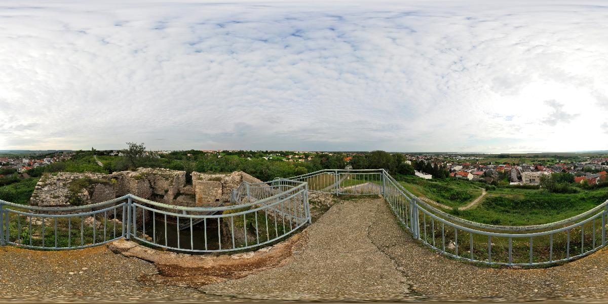 Ruine Tabor in Neusiedl am See